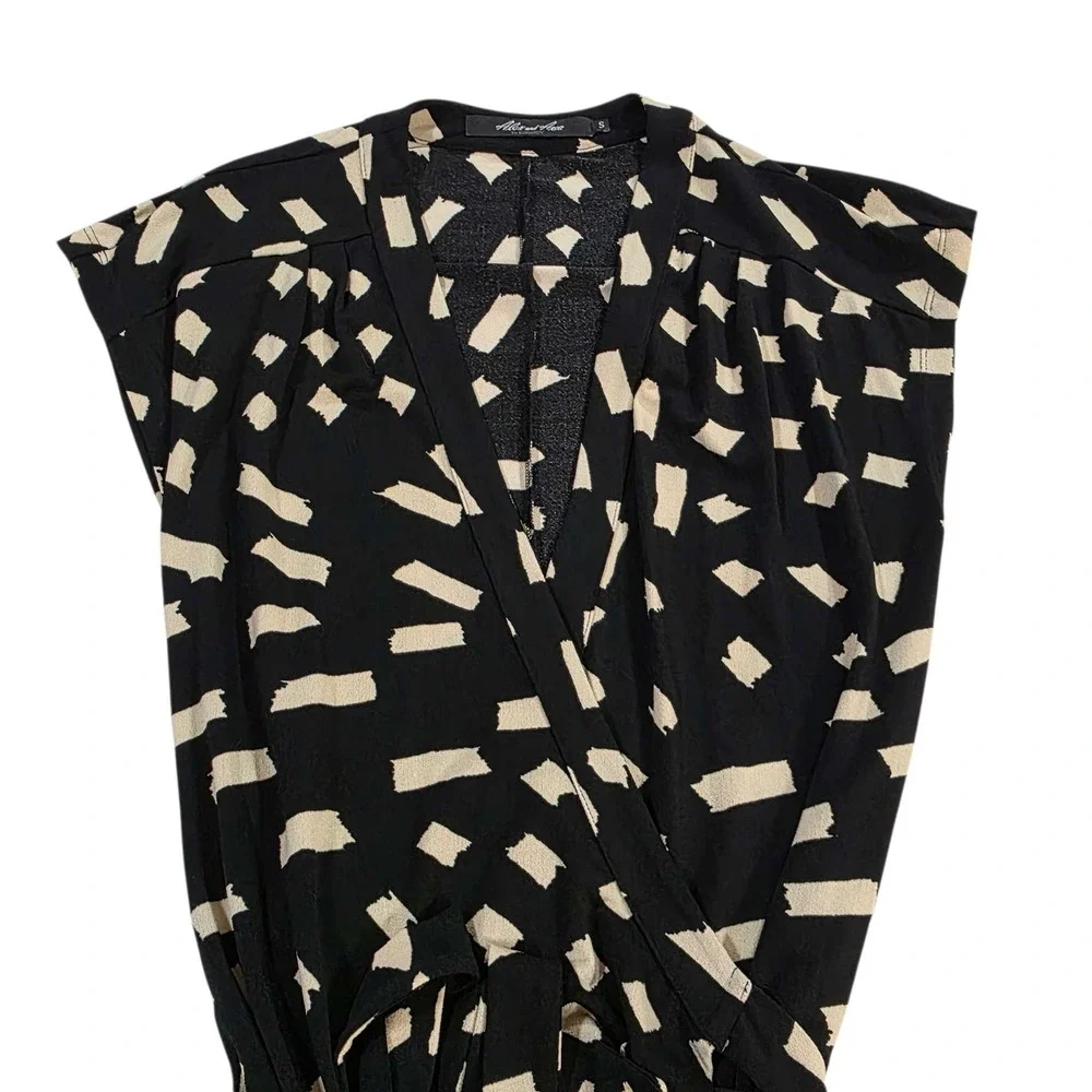 Alex and Ava Wrap Dress Womans Size S Black Cream Abstract Print Midi Classic‎
